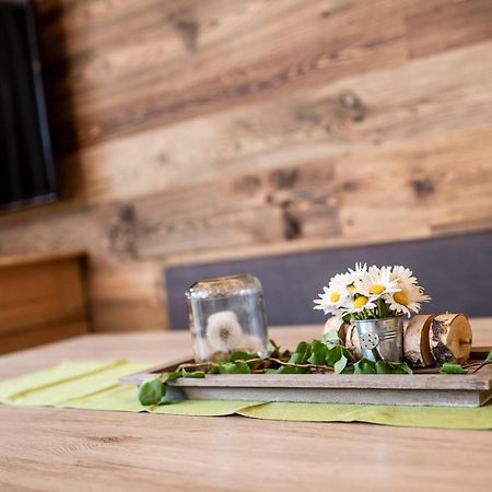 Unterlutaschg-Chalet Appartement Am Hof Slingia Екстериор снимка