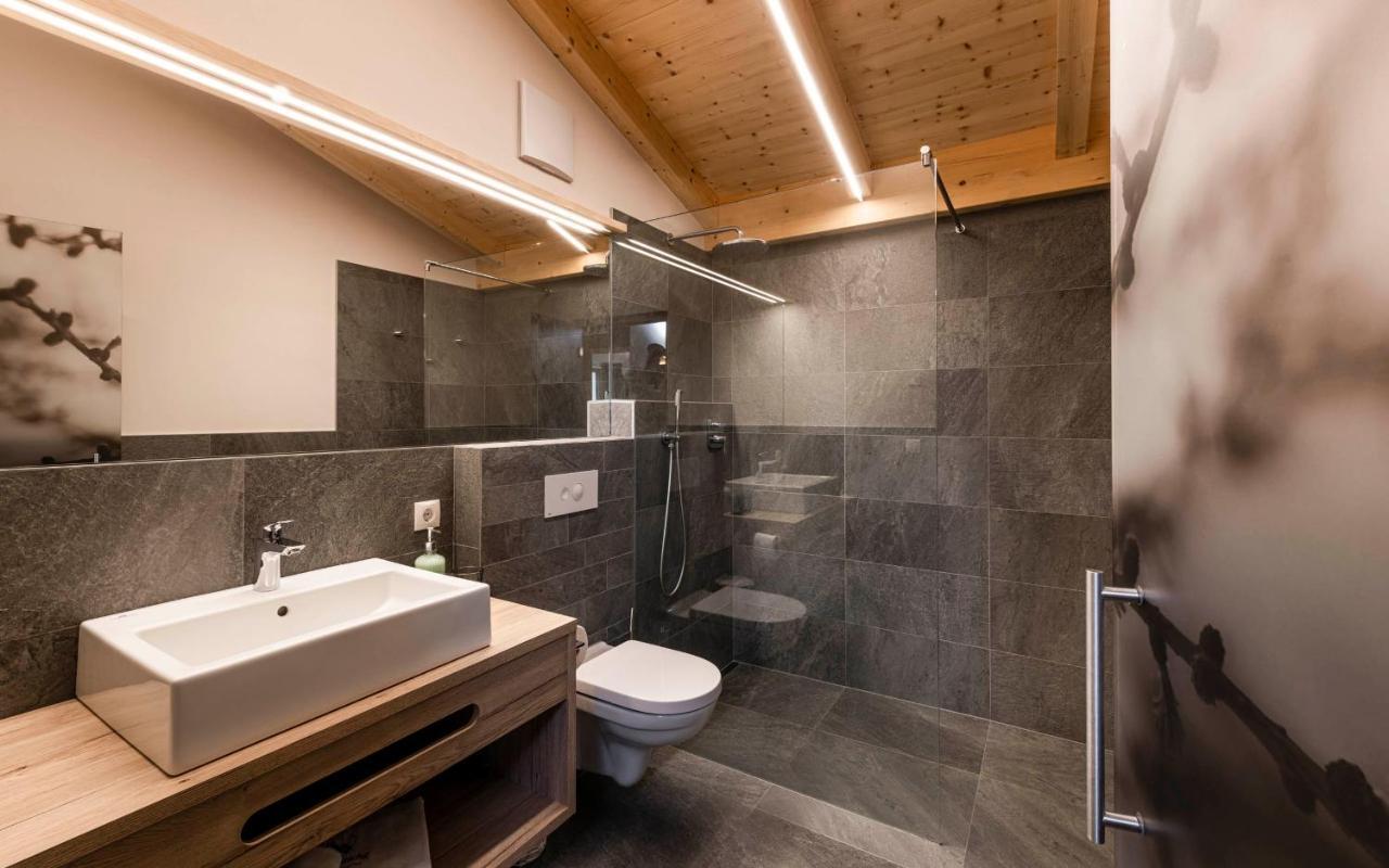 Unterlutaschg-Chalet Appartement Am Hof Slingia Екстериор снимка