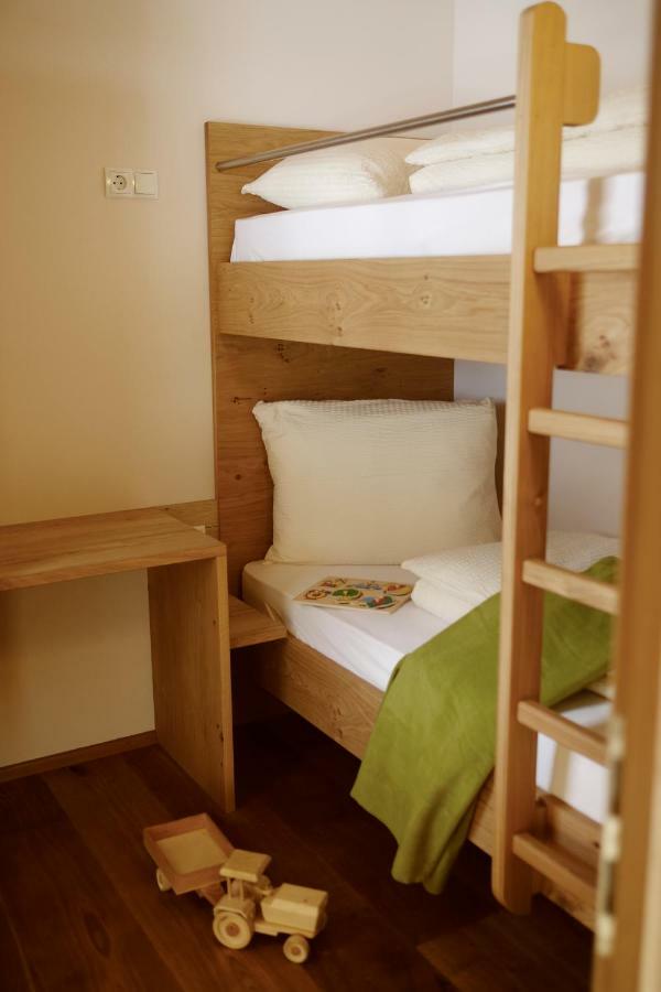 Unterlutaschg-Chalet Appartement Am Hof Slingia Екстериор снимка